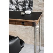 SM130 íróasztal, olajozott dió/fekete laminált, fém láb