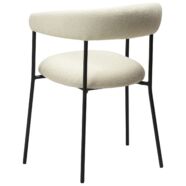 Plenti design karfás szék, fehér bouclé, fekete fém láb