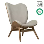 A Conversation Piece magas design fotel, sötétbarna tölgy/homok szövet