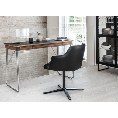 SM130 íróasztal, olajozott dió/fekete laminált, fém láb