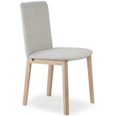 SM47  design szék, törtfehér szövet, olajozott natúr tölgy láb